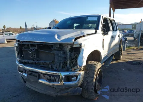 2017 Ford F-250 Xlt z USA, uszkodzony, nr VIN 1FT7W2BT2HEC25048